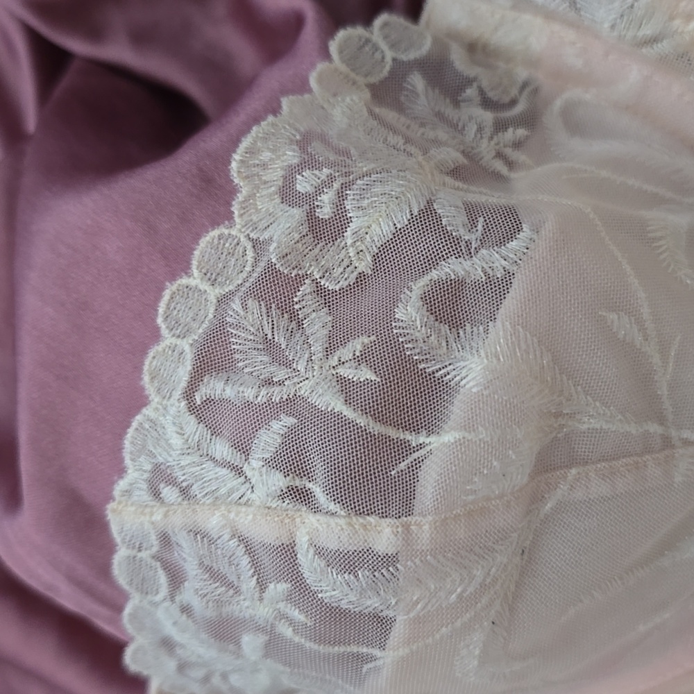 Demi Bra and Panty Set - Picture 2 of 11